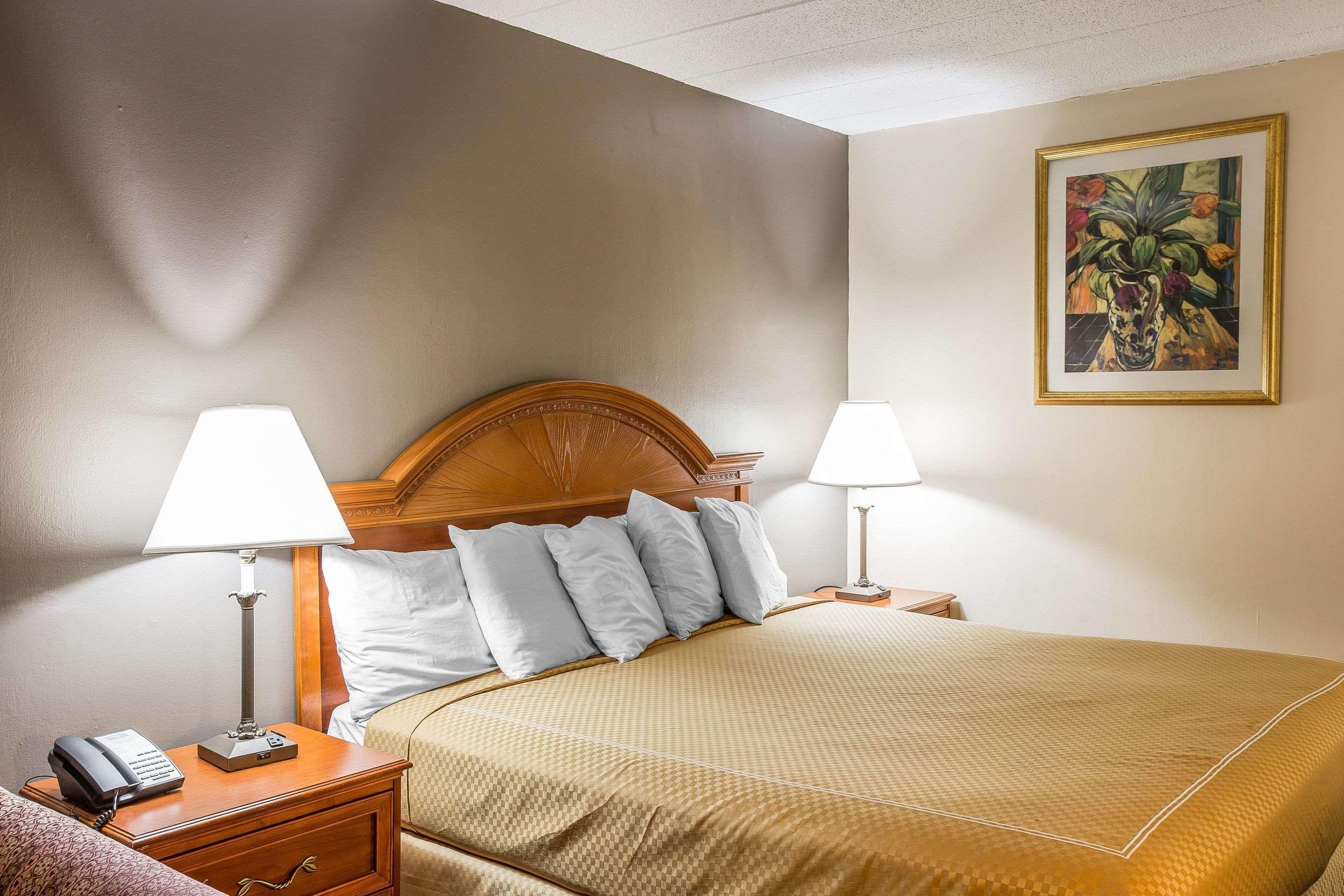 Rodeway Inn Anderson Buitenkant foto