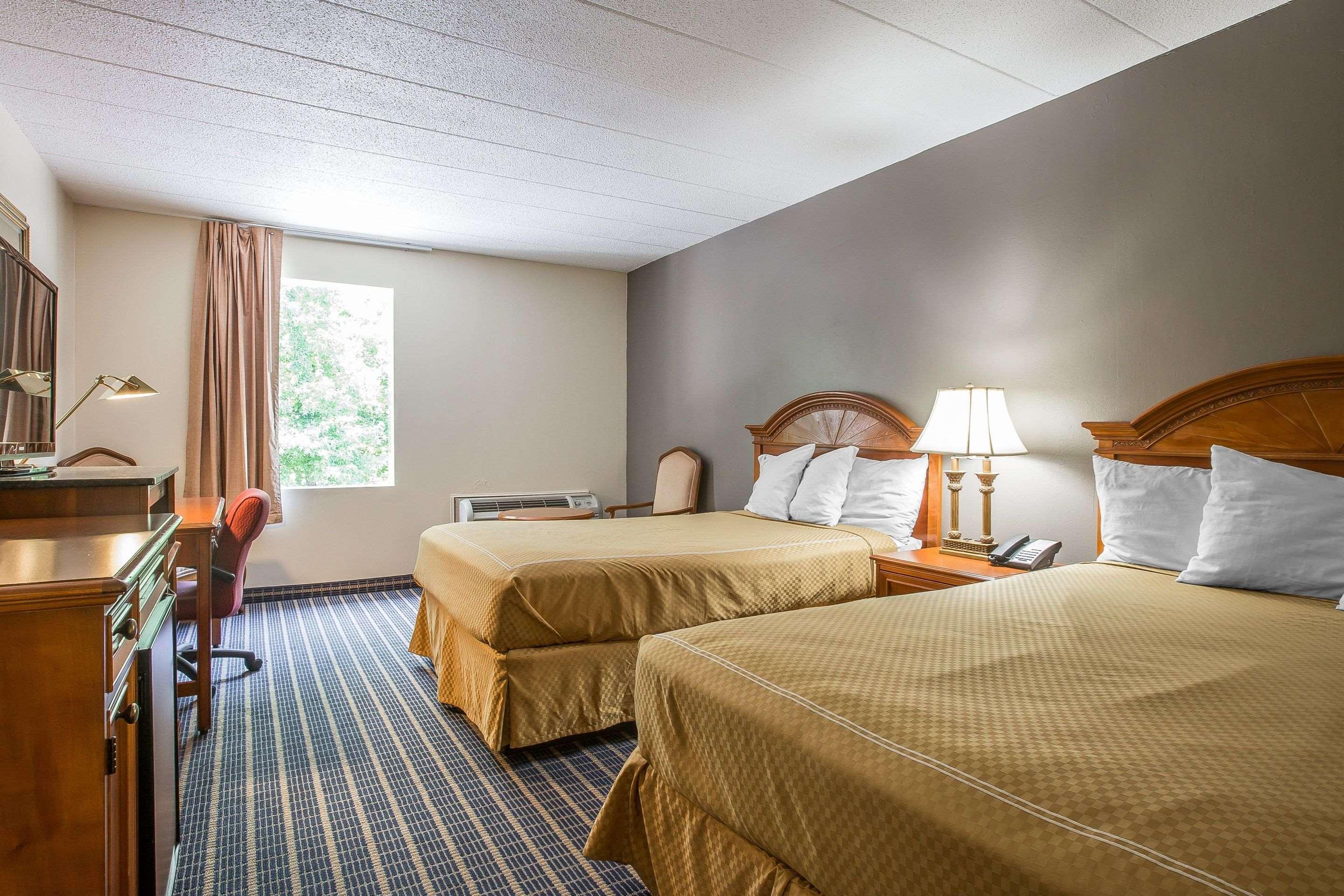 Rodeway Inn Anderson Buitenkant foto
